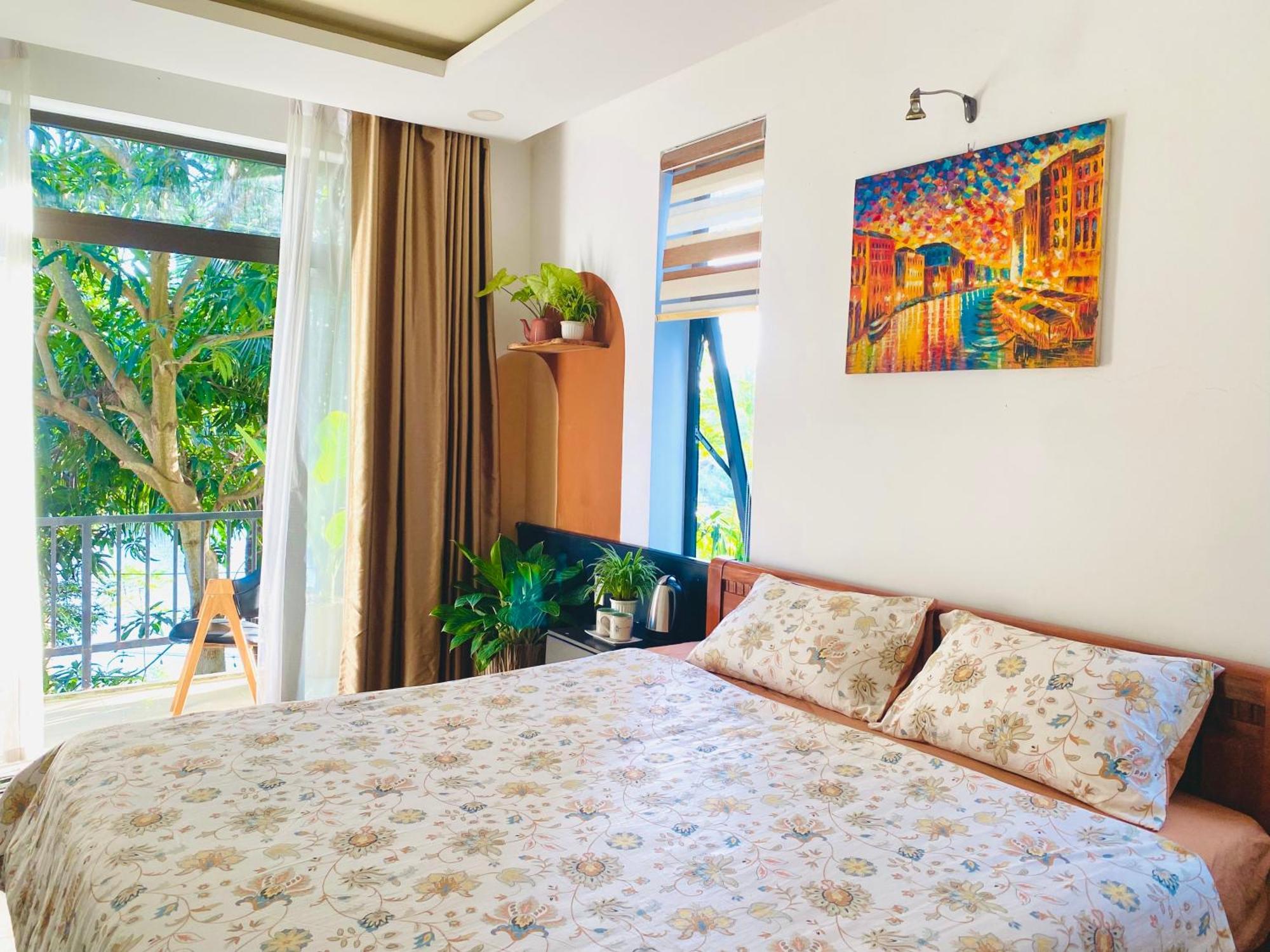 Laoxao Lakeview Homestay